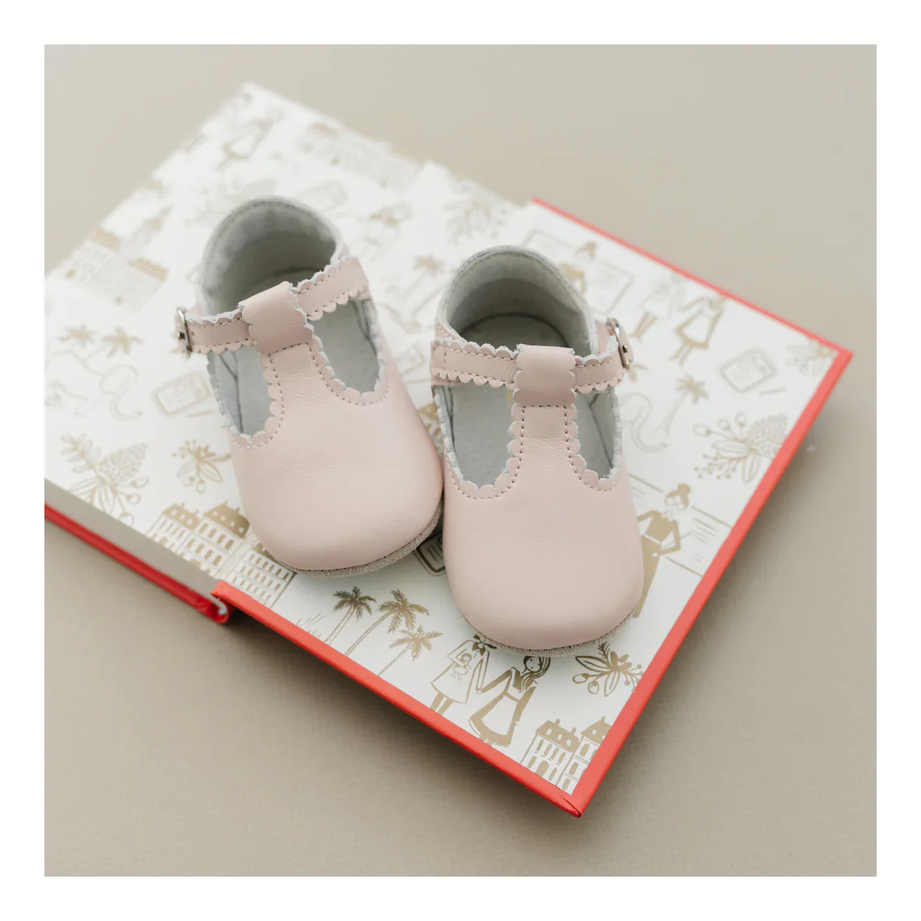 L'AMOUR - Elodie Girls Scalloped T-Strap Mary Jane Crib Shoe (Infant)- Pink - Image 3