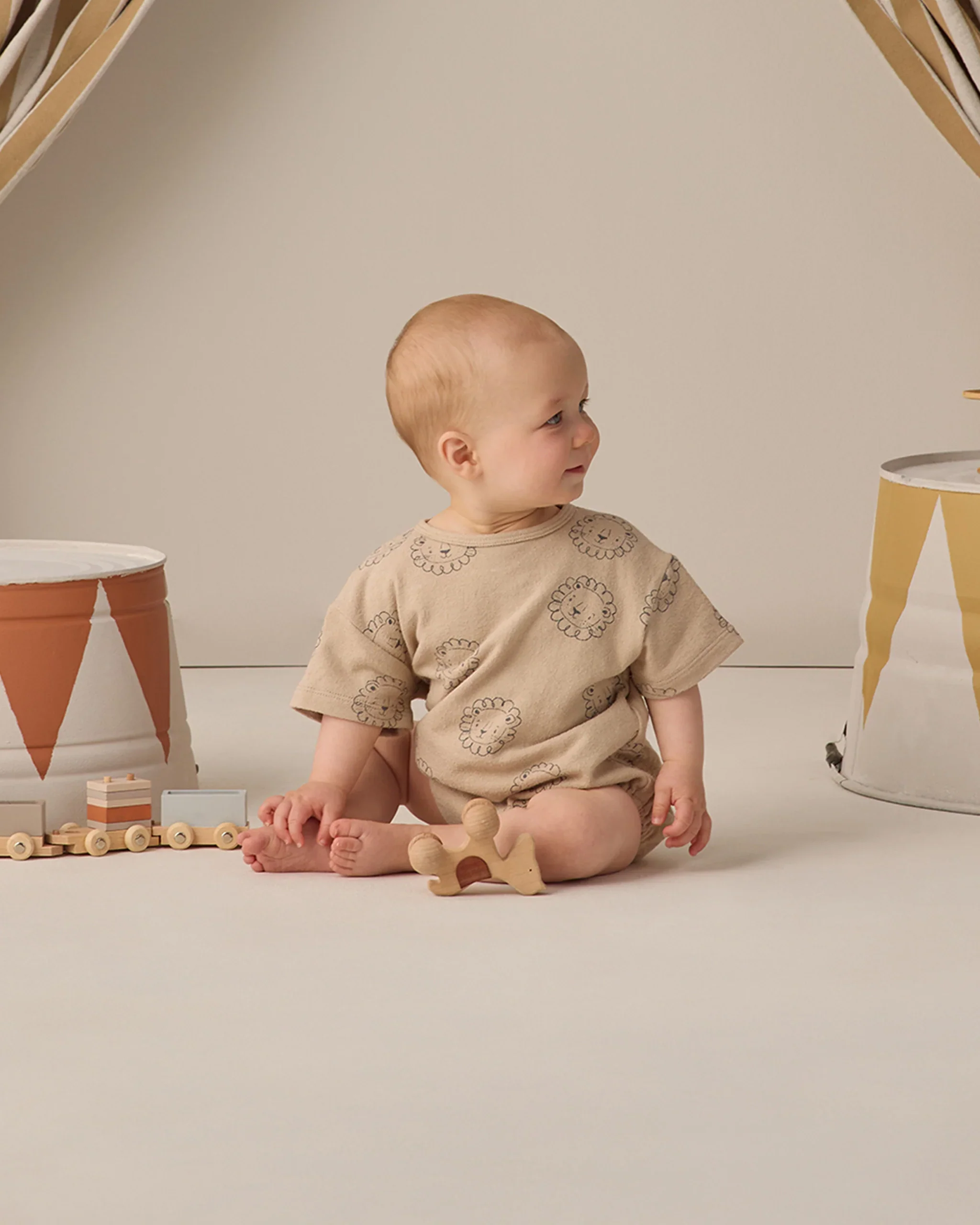 Lion Relaxed Short Sleeve Bubble Romper - Image 2
